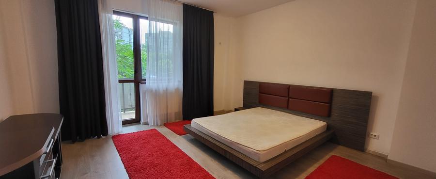 Apartament cu 3 camere semidecomandat în Prelungirea Ghencea