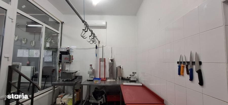 Spațiu comercial, de 86 mp, în Domnești