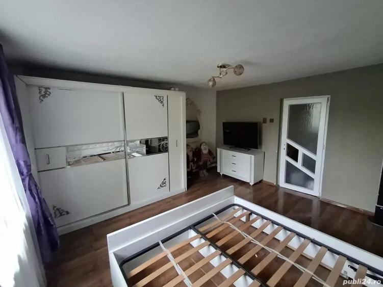 Casă cu 3 camere în Cornișoru