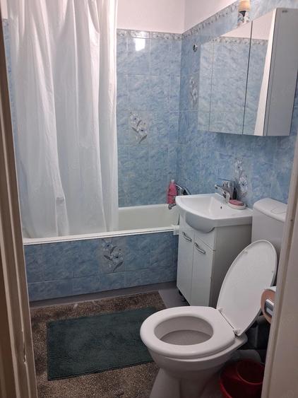 Apartament cu 2 camere semidecomandat, mobilat în Eroii Revoluției