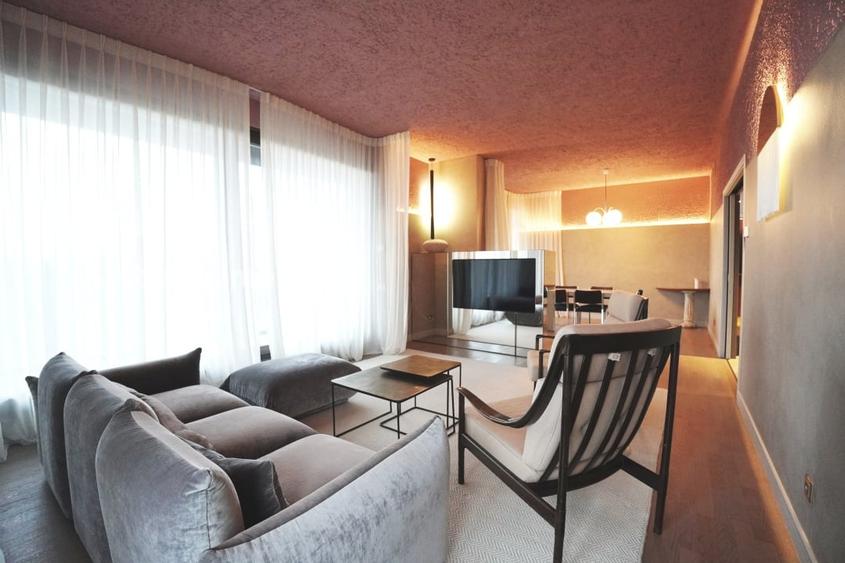 Apartament cu 4 camere decomandat, mobilat în Primăverii