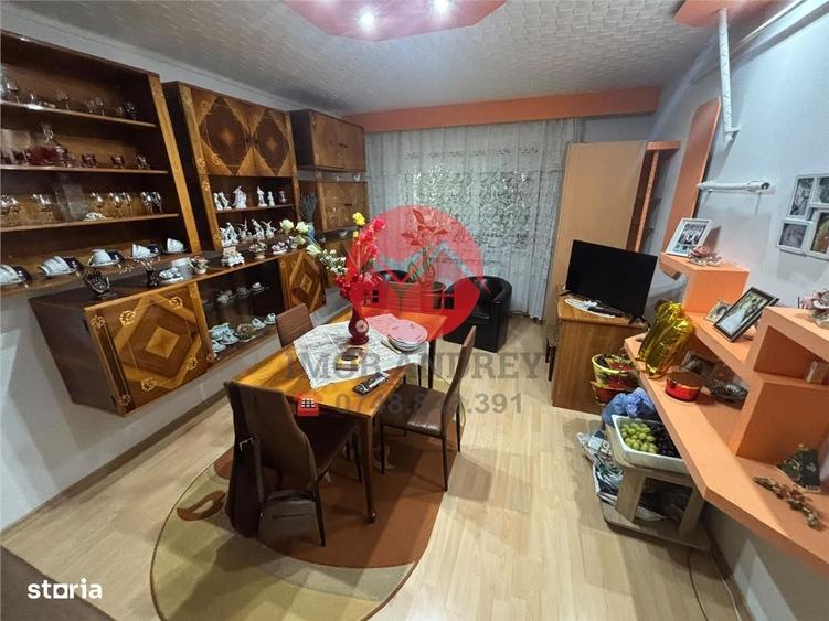 Apartament de vanzare in Dallas, 50 mp, etaj 2 - 2
