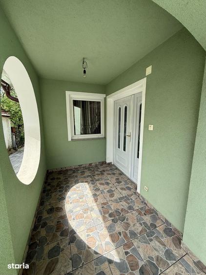 Casă cu 5 camere cu Teren 357 Mp în Grădiște