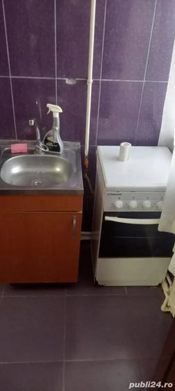 Garsonieră decomandată în Central