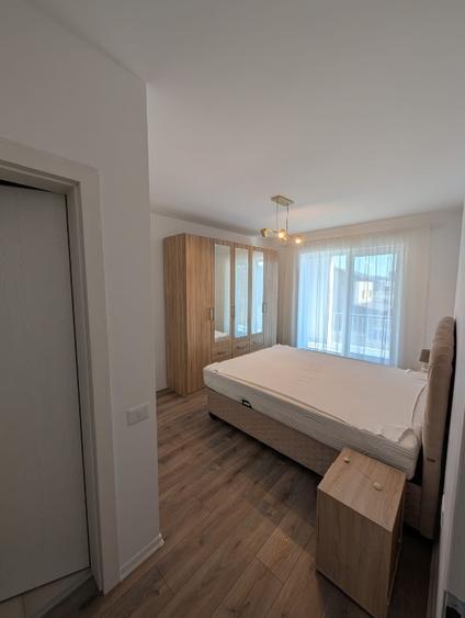 Apartament cu 3 camere decomandat, mobilat în Theodor Pallady