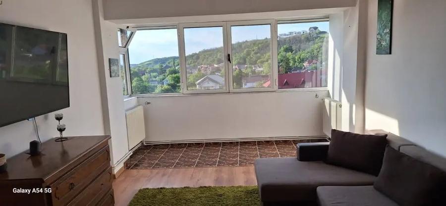 Apartament cu 3 camere decomandat în Slatina
