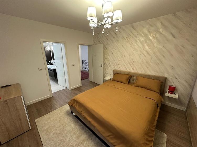 Duplex cu 5 camere cu Canalizare în Aradului
