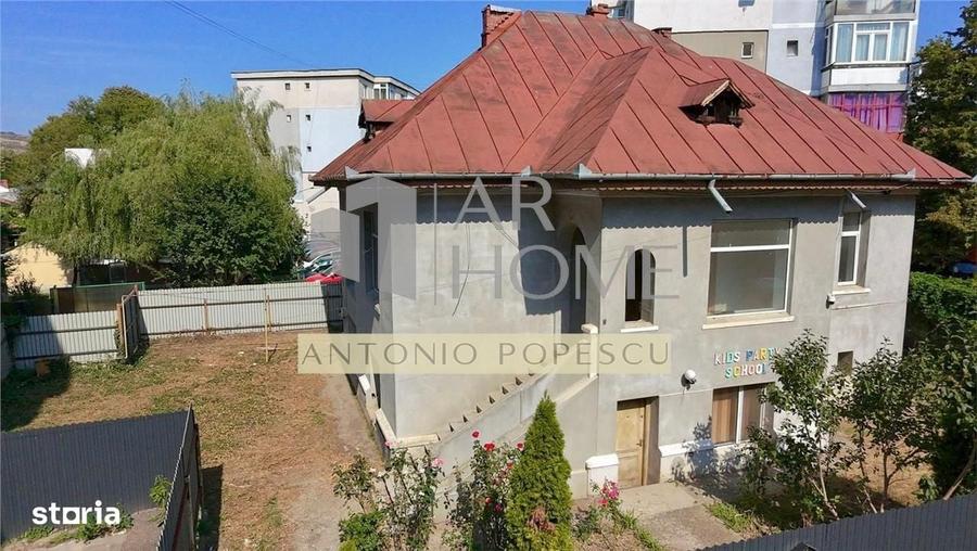 Casă cu 4 camere în Central