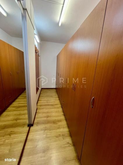 Apartament cu 4 camere în Semicentral