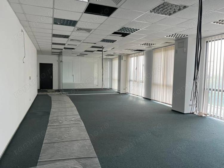 Spațiu comercial, de 1,302 mp, în Chiajna