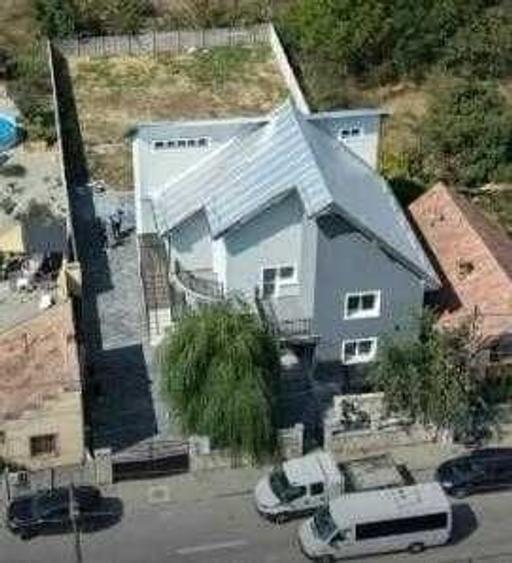 Casă cu 4 camere în Bărăbanț
