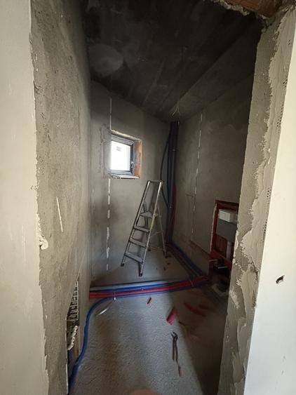 Casă cu 3 camere în Valea Adâncă