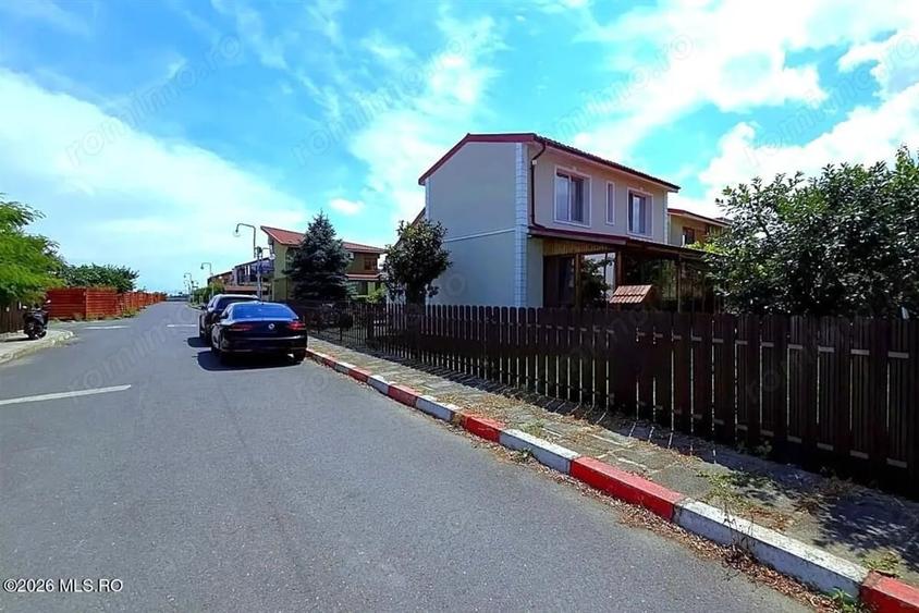 Casă cu 4 camere cu Teren 397 Mp în Cumpăna