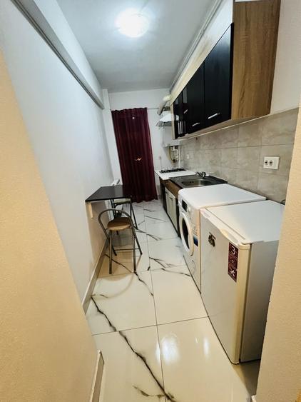 Garsonieră decomandată în Central