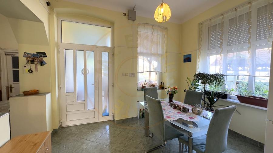 Casă individuală cu 4 camere cu Canalizare în Nord-Vest