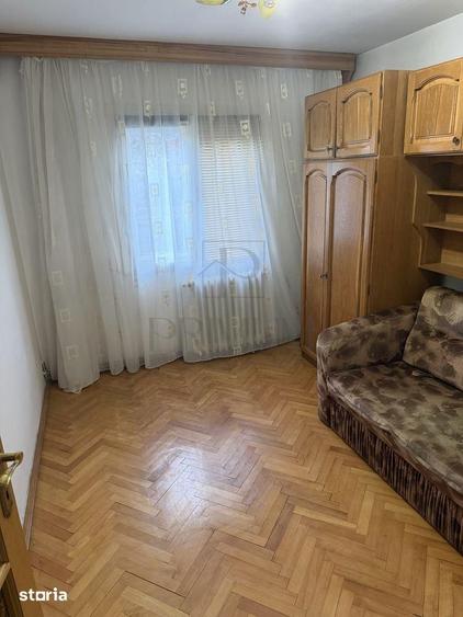 Apartament cu 4 camere decomandat în Șagului