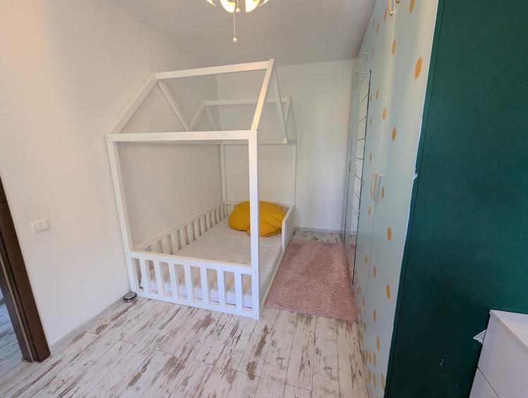 Casă cu 4 camere cu Teren 15 Mp în Central