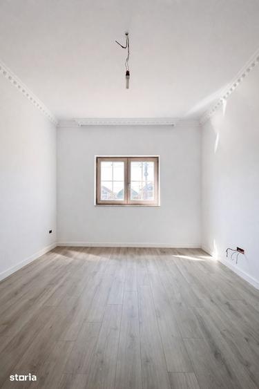Casă cu 5 camere cu Teren 1000 Mp în Sânandrei