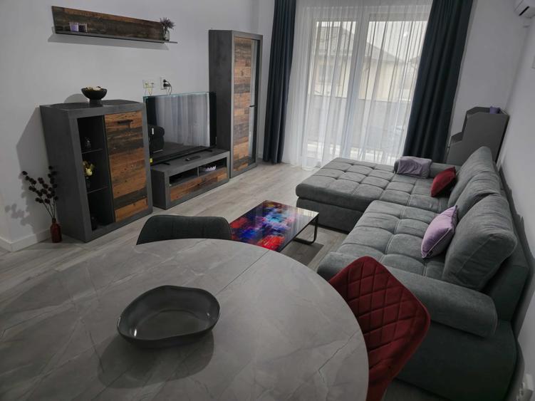 Apartament cu 2 camere decomandat în Tunari
