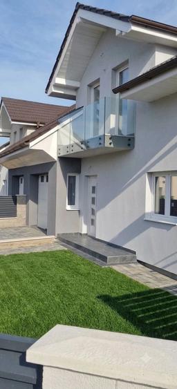 Casă cu Teren 238 Mp în Sânandrei