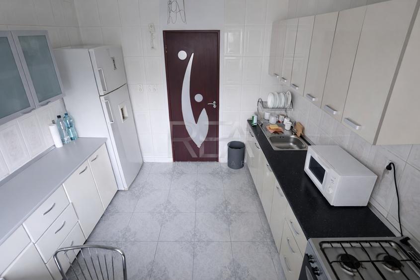 Apartament cu 4 camere decomandat, mobilat în Chișinau