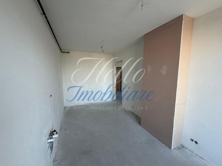 Penthouse cu 3 camere decomandat în Zorilor