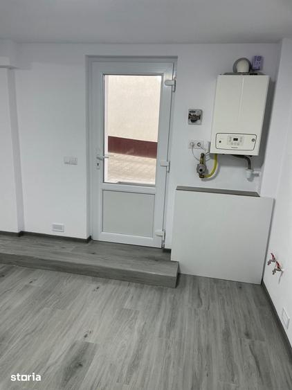 Casă cu 4 camere cu Teren 250 Mp în Central