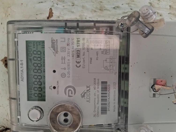 Casă cu 2 camere cu Teren 1110 Mp în Central