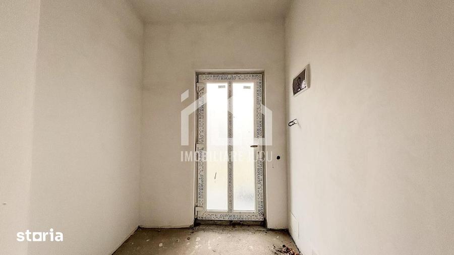 Casă cu 4 camere cu Teren 670 Mp în Jucu