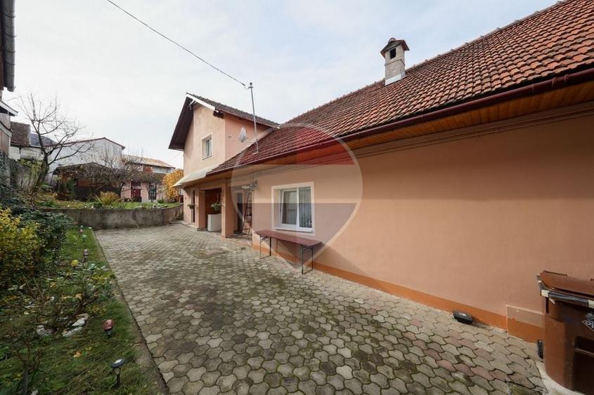 Apartament cu 2 camere decomandat, mobilat în Centrul Istoric