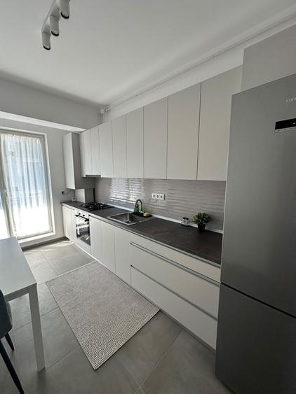 Apartament cu 2 camere decomandat în Titan
