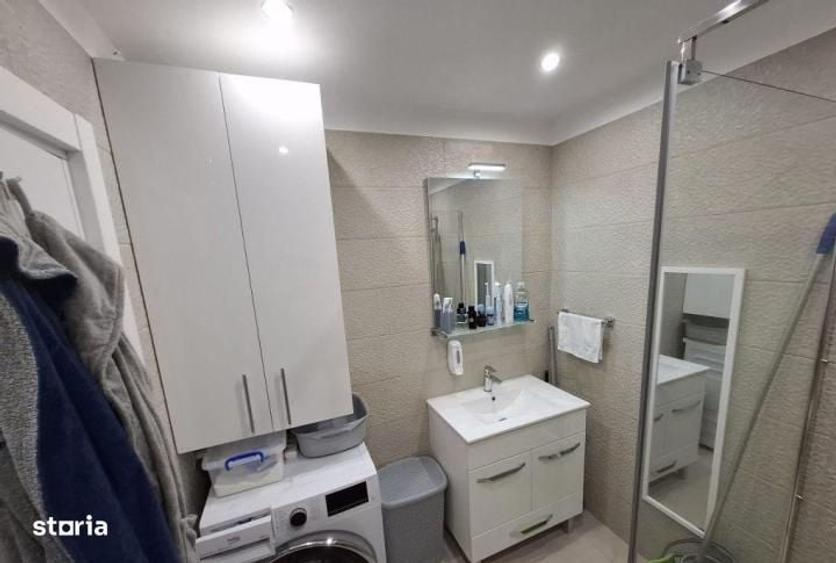 Apartament cu 3 camere semidecomandat în Dobroești
