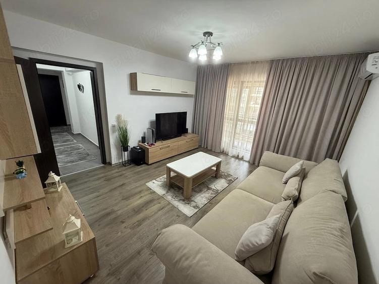 Apartament cu 2 camere decomandat în Central