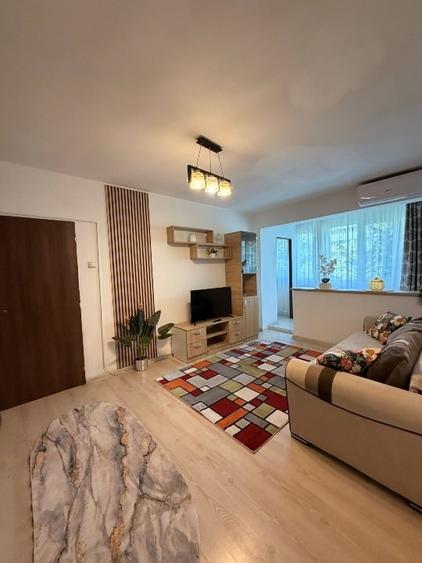 Apartament cu 2 camere semidecomandat, mobilat în Dristor