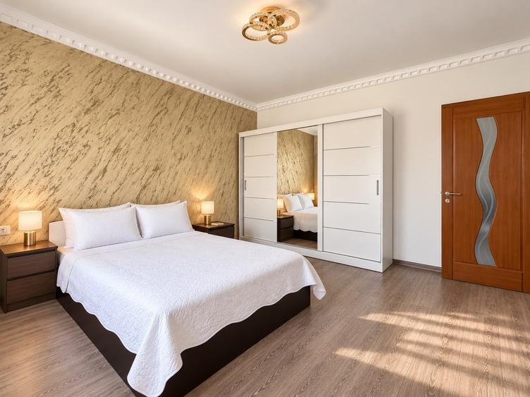 Casă individuală cu 6 camere cu Canalizare în Corbu