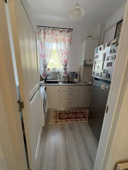 Apartament cu 3 camere decomandat în Rahova