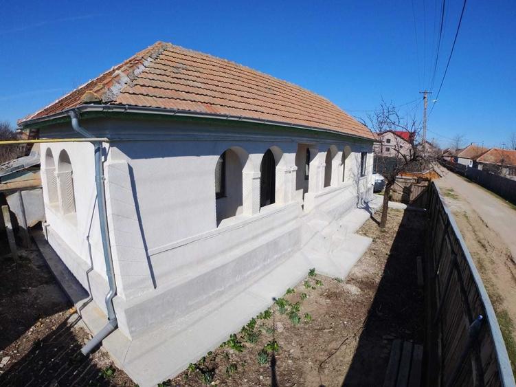 Casă cu 4 camere cu Teren 1770 Mp în Ciorani