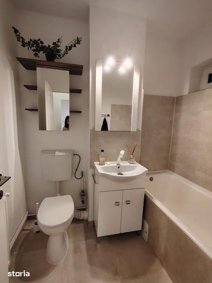 Apartament cu 3 camere în Micro 6