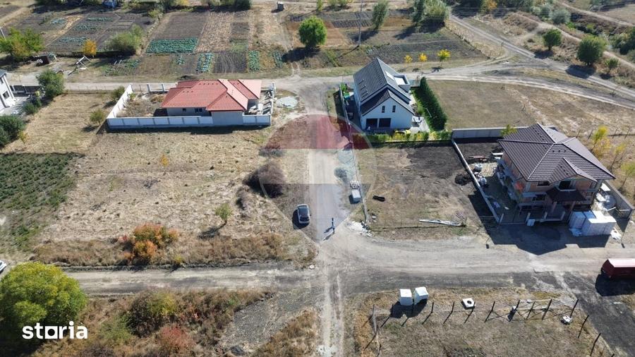 Teren de 500 mp, în Veterani