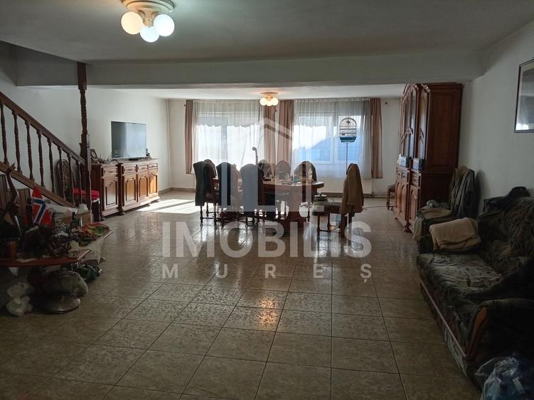 Casă individuală cu 4 camere cu Canalizare în 7 Noiembrie