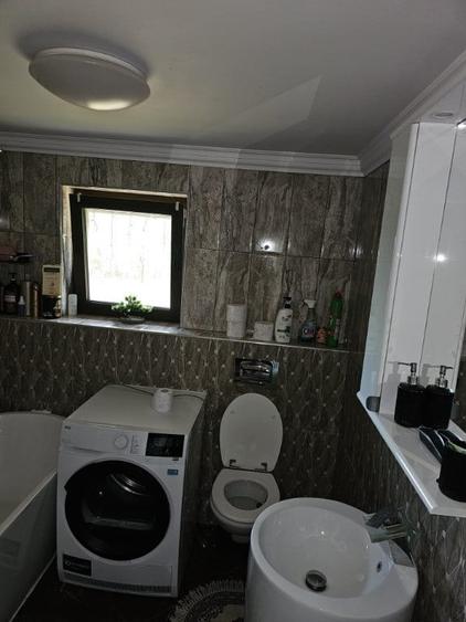 Casă cu 4 camere cu Teren 2000 Mp în Central