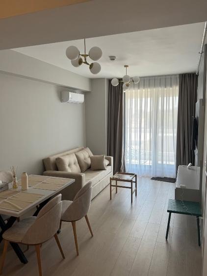 Apartament cu 2 camere decomandat, mobilat în Central