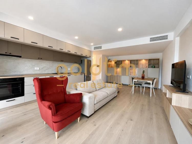 Apartament cu 2 camere semidecomandat, mobilat în P-ta Presei Libere