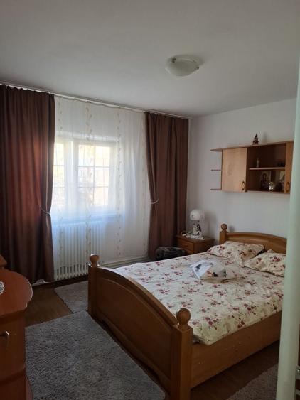 Apartament cu 2 camere decomandat în Ostroveni