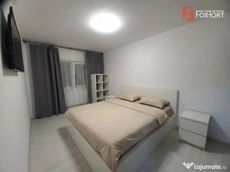Apartament cu 4 camere decomandat în Lipovei