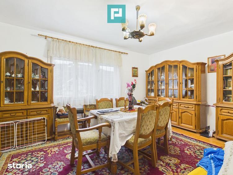 Casă cu 6 camere cu Teren 3000 Mp în Central