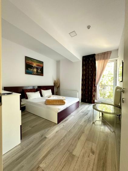 Apartament cu 2 camere decomandat, mobilat în Central