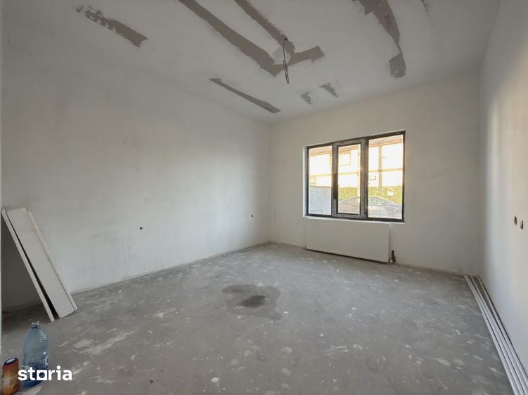 Casă cu 4 camere cu Teren 230 Mp în Central