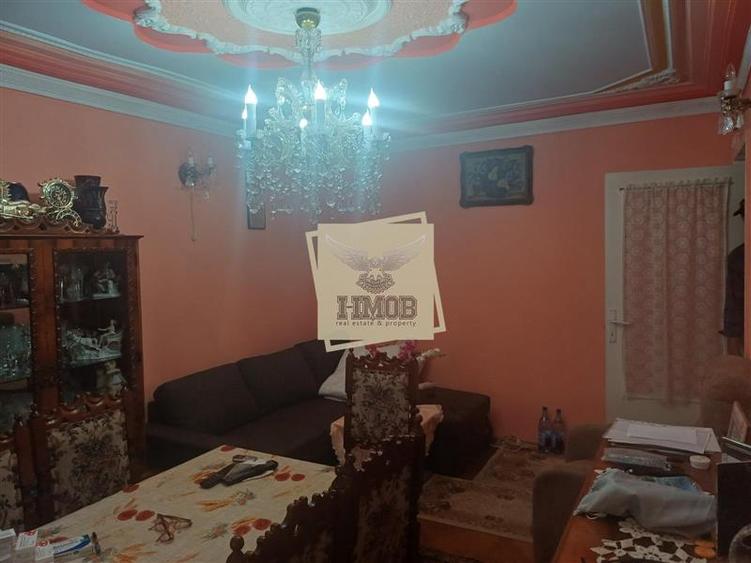 Apartament cu 4 camere decomandat în Vasile Aaron