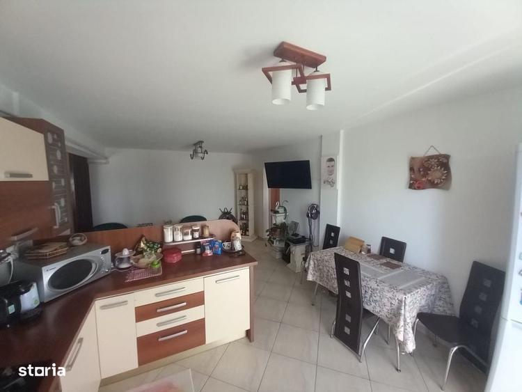 Apartament cu 3 camere în Central — fotografia 1